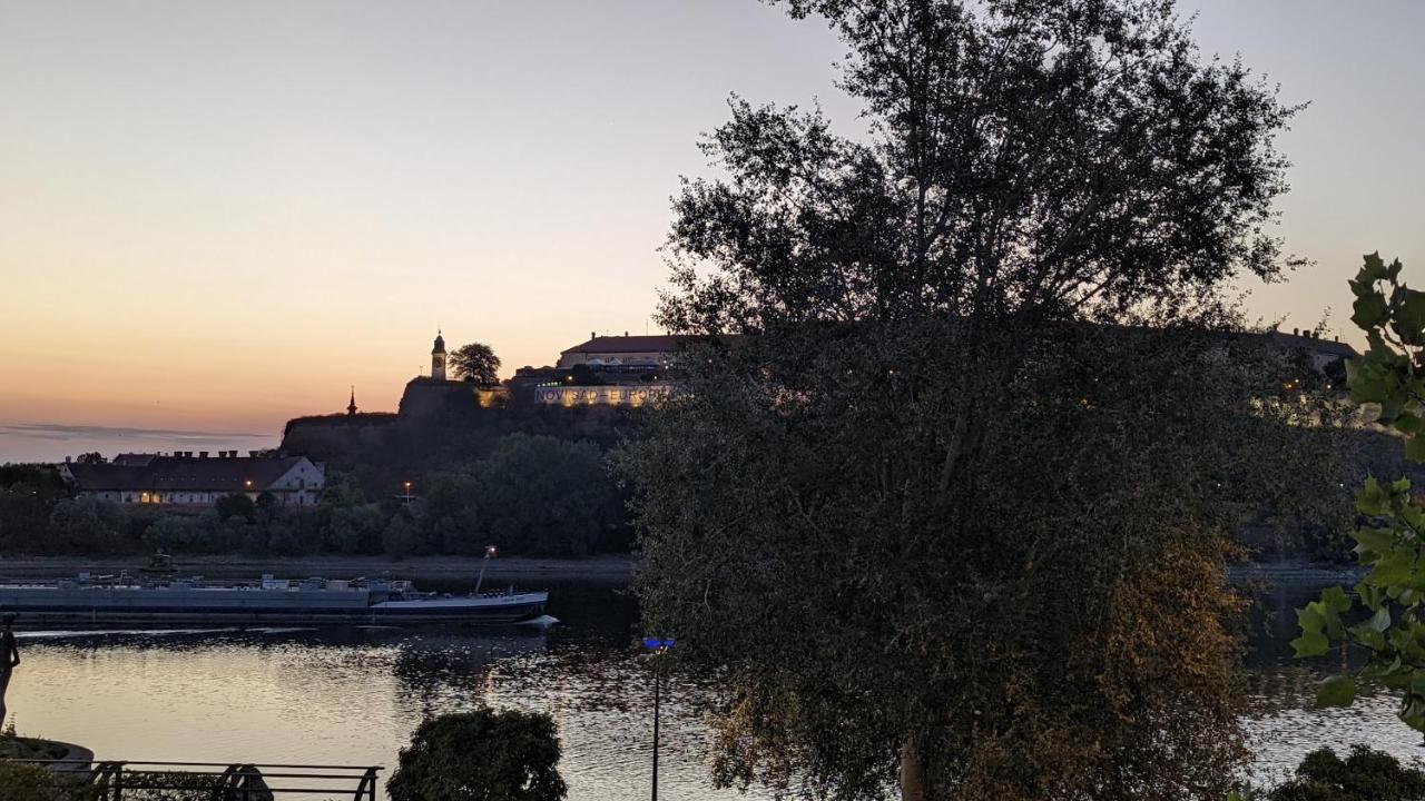 Center, Private Garage, Danube & Fortress, 3 Bdrm 2 Bath Novi Sad Eksteriør bilde